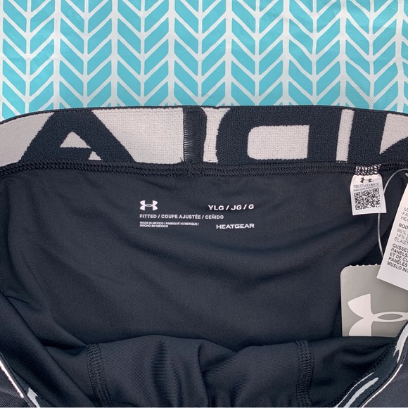 Under Armour NWT Boys' Black HeatGear Armour 3/4 Leggings, Large - Picture 13 of 16